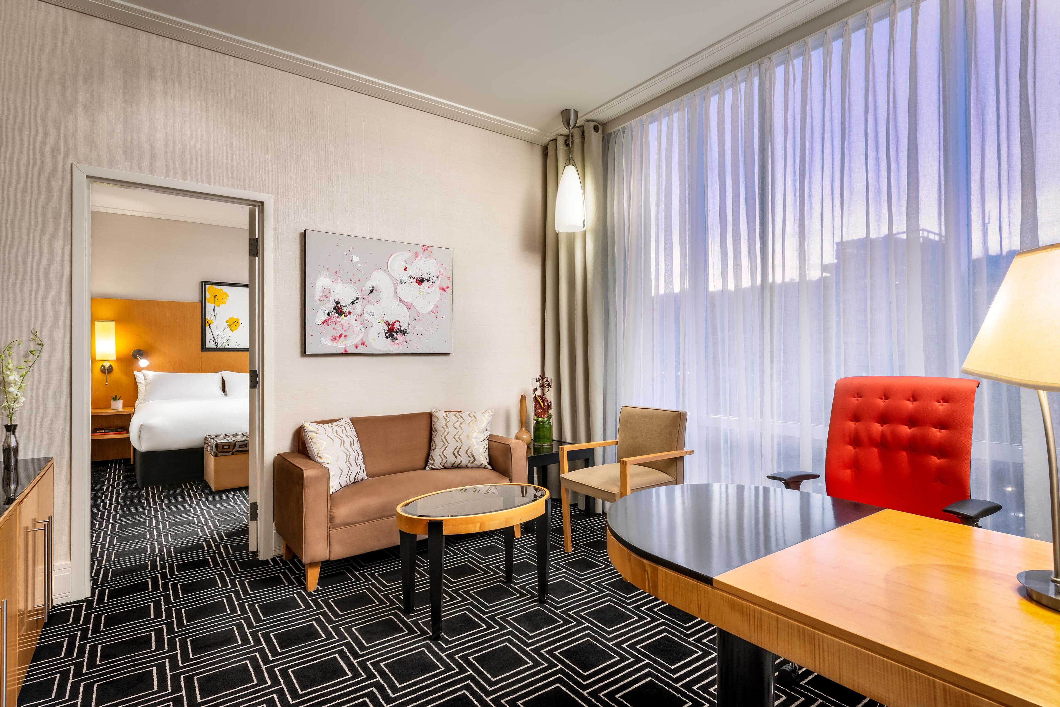 Отель Sofitel Montreal Golden Mile Экстерьер фото